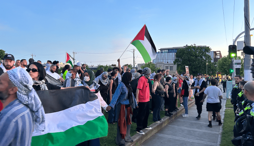 Violence Erupts Between Pro-Palestine, Pro-Israel Supporters Near fire-ravaged Burger Shop (VIDEO)