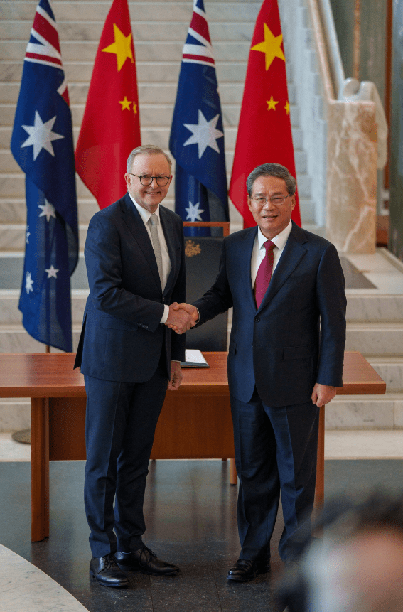 Prime minister Anthony Albanese with Chinese Premier Li Qiang. Credit: X/Anthony Albanese