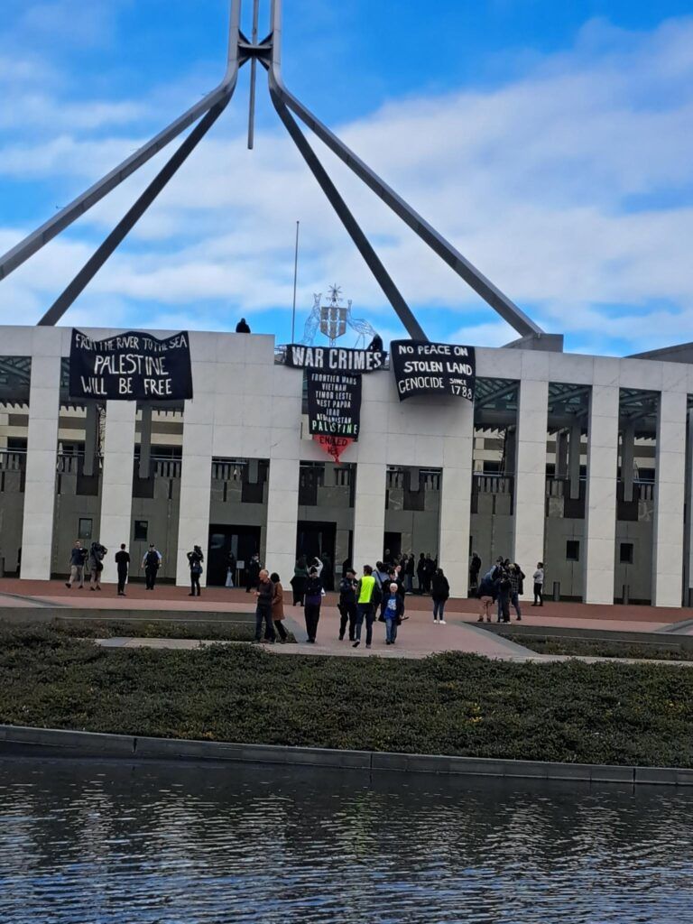 Human Rights Activists Climb Parliament House in Canberra to Protest Gaza War and Atrocities