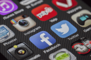 The study examined social media use that was defined as excessive (frequent or extended use), or problematic (mirroring addiction-like symptoms with compulsive and uncontrollable behaviour). Both types were associated with lower breakfast intake and higher consumption of sweets and sugary foods and drinks. Credit: supplied