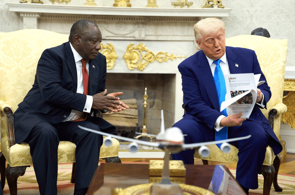 US President Donald Trump meets South Africa's President Cyril Ramaphosa in the Oval Office of the White House, May 21, 2025, in Washington. Credit: AP